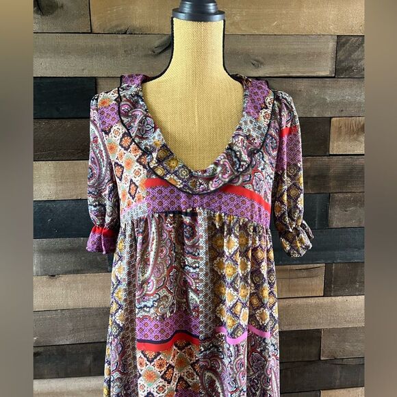 Modern Sheer Patchwork Paisley Ruffled Short Sleeve Maxi Dress - Picture 2 of 5